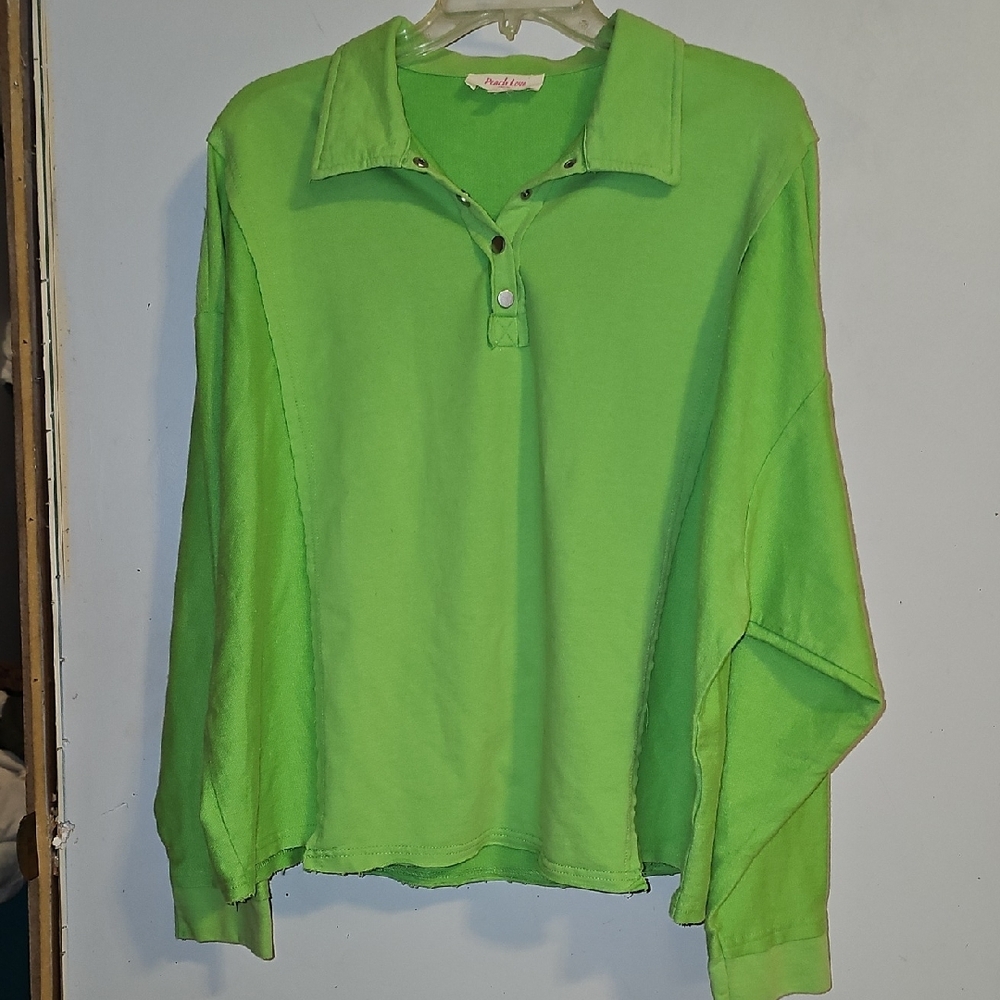 Peach Love California Vibrant Green Top